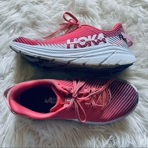 HOKA one one Rincon 2 WOMENS Running Shoes size 9 Coral